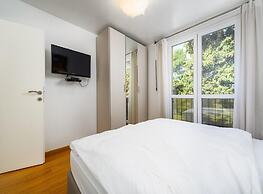 Premium Apartment With Patio