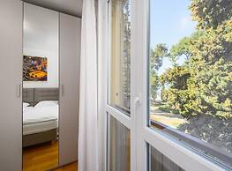 Premium Apartment With Patio