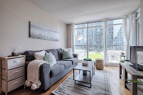 Rivetstays - The Yonge Grand Suites