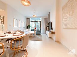 Luxurious 4B Balcony & Views Burjcrown Downtown