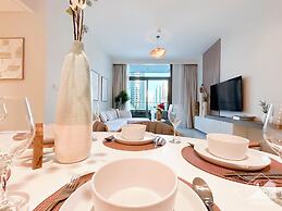 Luxurious 4B Balcony & Views Burjcrown Downtown