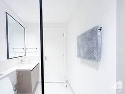 Luxurious 4B Balcony & Views Burjcrown Downtown
