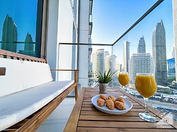 Luxurious 4B Balcony & Views Burjcrown Downtown