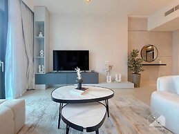 Burj Crown Luxury 3bedroom Balcony & View
