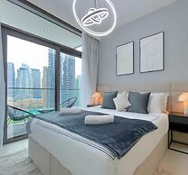 Burj Crown Luxury 3bedroom Balcony & View