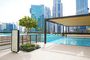 Burj Crown Luxurious 3bedroom Balcony