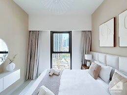 Exclusive Burj Crown 4b Balcony City Views