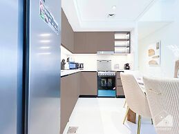 Exclusive Burj Crown 4b Balcony City Views