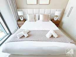 Exclusive Burj Crown 4b Balcony City Views