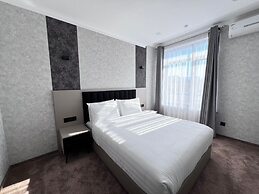 K HOTEL RESTURANT
