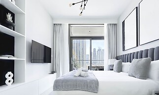 Luxury & Elegance at Burj Crown Downtown
