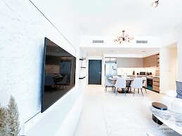 Luxury & Elegance at Burj Crown Downtown