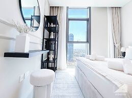 2B With Stunning Burj Views at Burj Crown