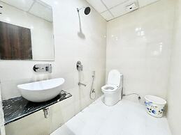 Hotel LV Palace - near Ghats & Temples
