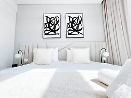 Luxurious 2B Apartment at Burj Crown Downtown