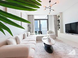 Luxurious 2B Apartment at Burj Crown Downtown