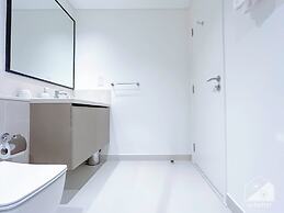 Luxurious 2B Apartment at Burj Crown Downtown