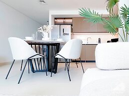Luxurious 2B Apartment at Burj Crown Downtown