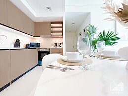 Luxurious 2B Apartment at Burj Crown Downtown