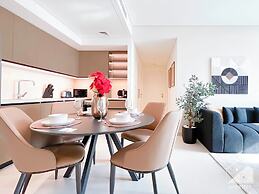 Elegance at Burj Crown Downtown Balcony & View