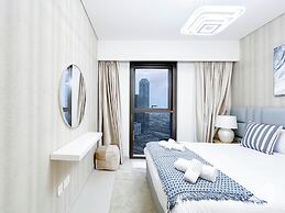 Luxury at Burj Crown Downtown Balcony & View