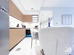 Luxury at Burj Crown Downtown Balcony & View