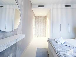 Luxury at Burj Crown Downtown Balcony & View