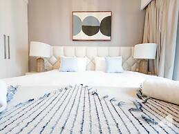 Luxury at Burj Crown Downtown Balcony & View