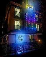 Retro Star Suites
