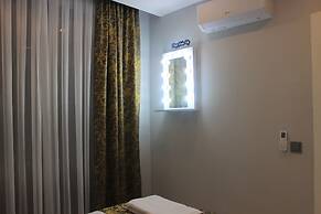 Retro Star Suites