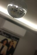 Retro Star Suites