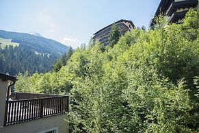 Alpine ski Apartment Getaway