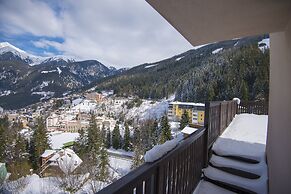Alpine ski Apartment Getaway
