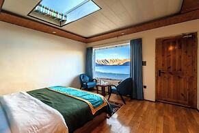 Grand Retreat