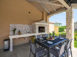 Villa in Serene Location