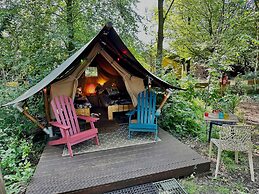 Camping De Helleborus
