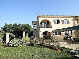 Graceful Apartment With Barbecue Area