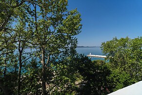 Seafront Sunset Studio&Rooms