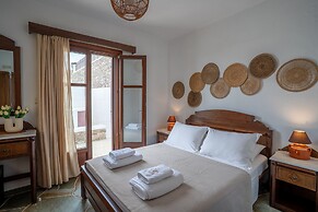 Mirsini Apartments in Sifnos