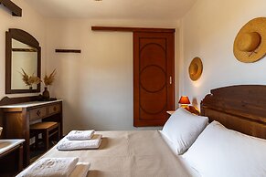 Mirsini Apartments in Sifnos