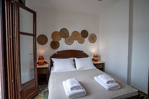 Mirsini Apartments in Sifnos