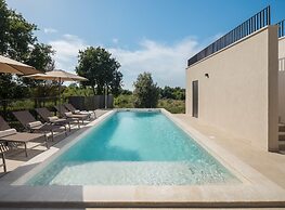 Luxury Villa in Tar With View
