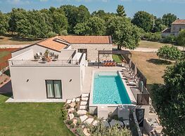 Luxury Villa in Tar With View