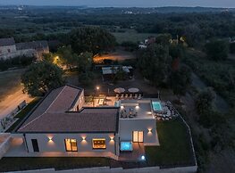 Luxury Villa in Tar With View