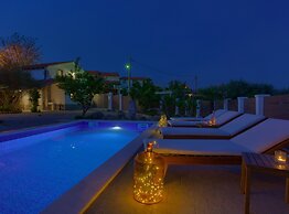 Tranquil Getaway Polje Villa With Pool