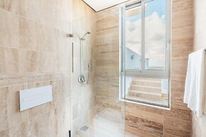 Penthouse With Private Picuzzi in Cap Cana