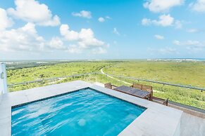 Penthouse With Private Picuzzi in Cap Cana