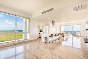 Penthouse With Private Picuzzi in Cap Cana