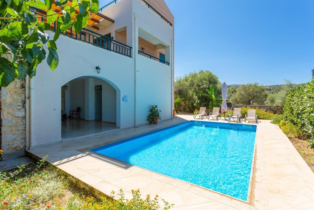 Villa Olive in Gerani