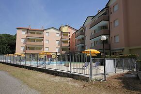 Lovely 3 Room Flat in Rosolina With Shared Pool